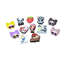 Load image into Gallery viewer, Silicone Flower Small Keychain